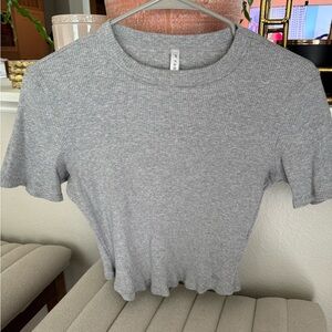 Fabletics Gray Ribbed Short Sleeve Tee